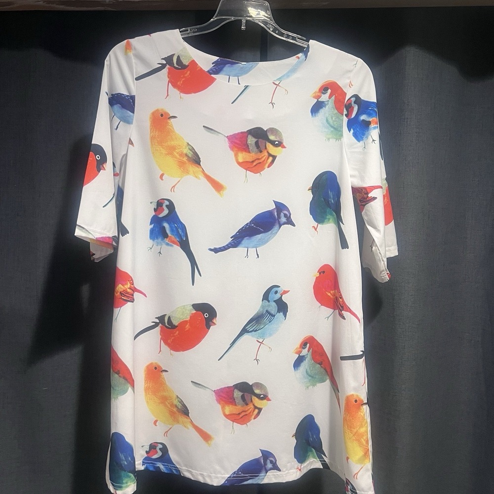 Sheath Mini Dress Bright Colorful Birds on white Short Sleeve size L New w/o Tag